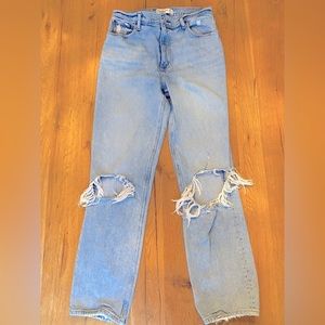 ABERCROMBIE & FITCH The 90’s Straight Ultra High Rise Jean